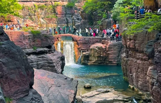 焦作市區包車來回｜雲台山風景名勝區-紅石峽-茱萸峯-泉瀑峽-小寨溝日遊