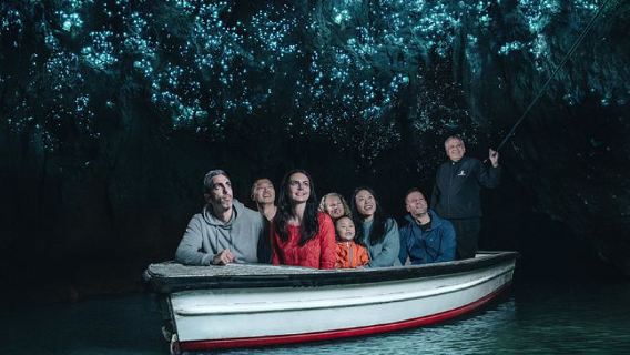 kapal pesiar Gua Waitomo Glowworm di Pulau Utara, Selandia Baru (Gua Ruakuri & Gua Alanui)