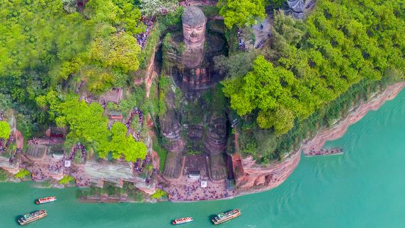 Однодневный тур к Большому Будде в Лэшане [Маленькая группа до 8 человек ◆ Все включено | Экскурсия с гидом | Без посещения магазинов]