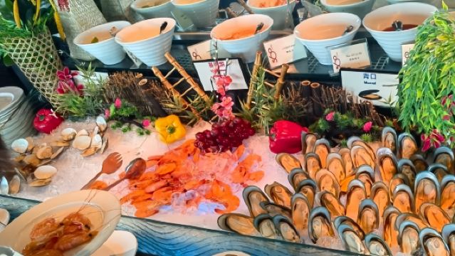 Macau Tower 360° Observation Deck Buffet (Lunch/Dinner) - Admission Ticket Not Included