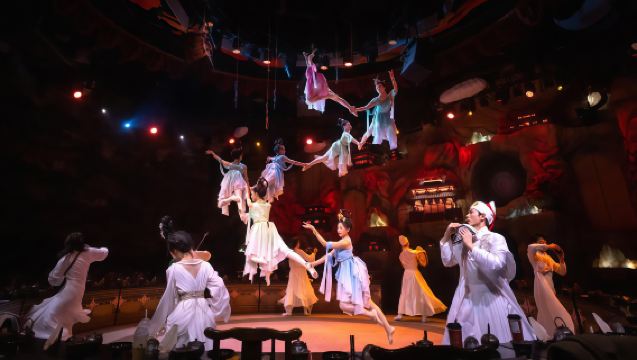 Shanghai Imperial Palace Banquet: Dunhuang Immersive Dinner & Show