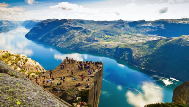 挪威斯塔萬格-佈道石-呂瑟峽灣-全境可訂製【中文包車自由行】