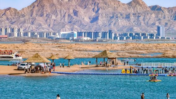 Departing from Yinchuan: 1-day tour to Shahu lake and Shuidonggou