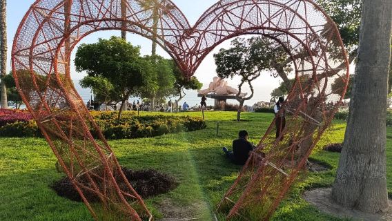 Peru Lima + Tapak Arkeologi Pucllana + Taman Cinta + Pantai Santai [Sewaan Peribadi dengan Pengambilan dari Tempat Tinggal]