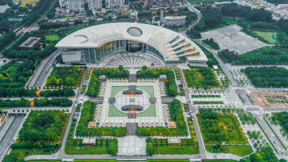 Shanghai private chartered tour: Lujiazui trio + Shanghai Science and Technology Museum + Century Park Pudong urban science and education