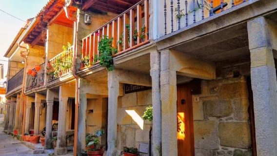 From Santiago: Rías Baixas Tour +mussel cruise and cellar
