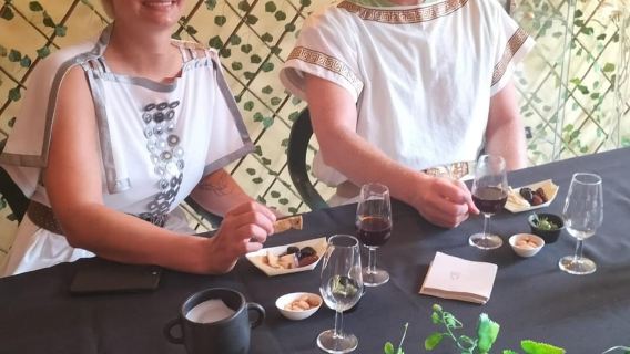 Ancient Rome gastronomic experience - wine tasting