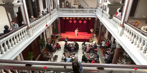 廣東潮州牌坊街載陽茶館茶台預約【飲茶聊天+觀賞潮劇+聽懷舊金曲】