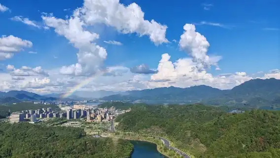 浙江杭州千島湖希爾頓直升機飛行體驗【俯瞰天下為公/黃山尖/農夫山泉取水口】