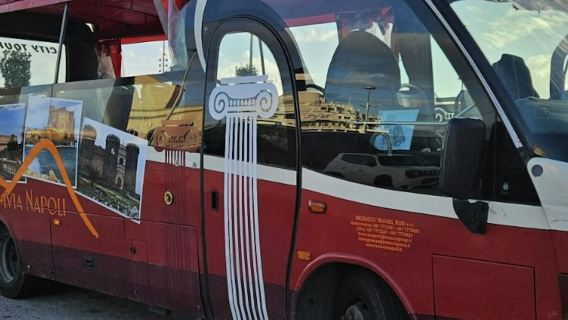Tramvia Neapel: Hop-on-Hop-off-Stadtrundfahrt mit dem Bus