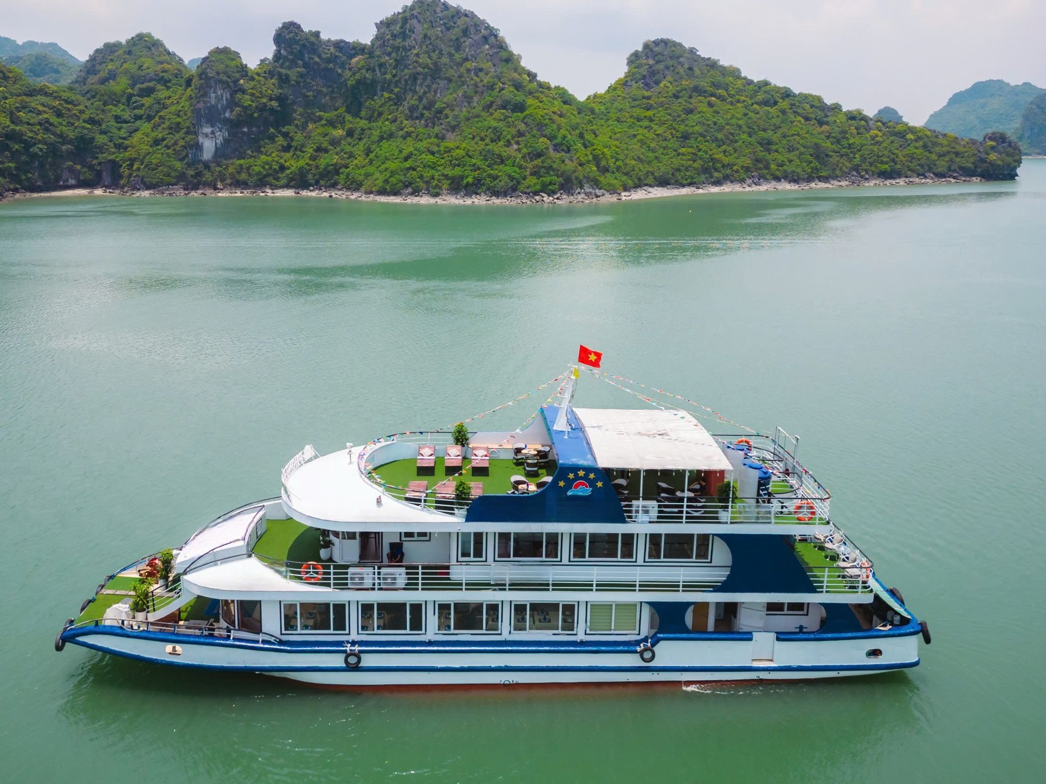 Halong Bay World Heritage Day Cruise