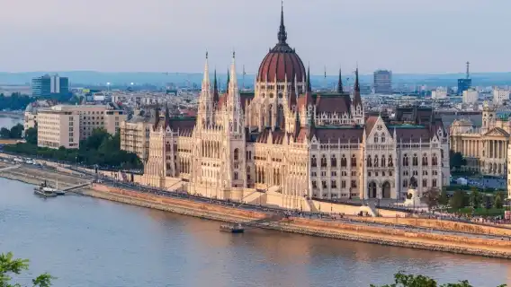 Book after inquiry/Hungary Budapest Petőfi Bridge Millenium Monument Budapest Heroes' Square Széchenyi Chain Bridge/airport/point-to-point car service/tour guide and driver/private car service
