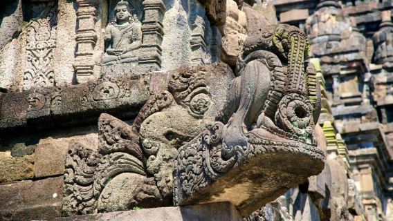 Yogyakarta: Borobudur and Prambanan tour