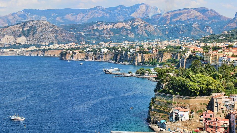 Desde Nápoles: excursión compartida de un día a Sorrento y la costa de Amalfi
