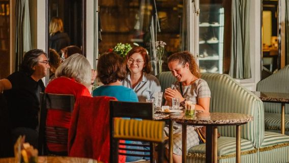 Praga: Recorrido gastronómico por el casco antiguo con cuatro bebidas