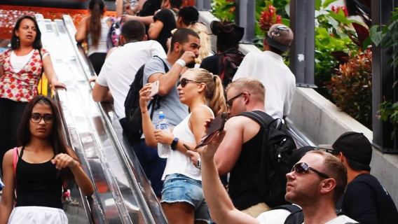 Medellin: Full Day Guided City Highlights Tour