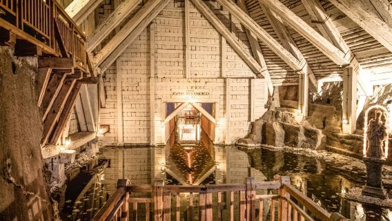 Wieliczka Salt Mine: Guided Tour + Hotel Pickup & Drop-off