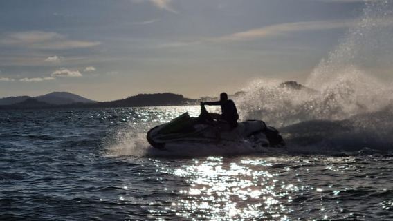 Phuket : Location de jet ski avec guide dans la baie de Patong