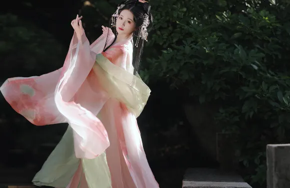 長順旅拍【攝影攝像航拍約拍陪拍跟拍隨走隨拍 +多語言翻譯本地攝影師】