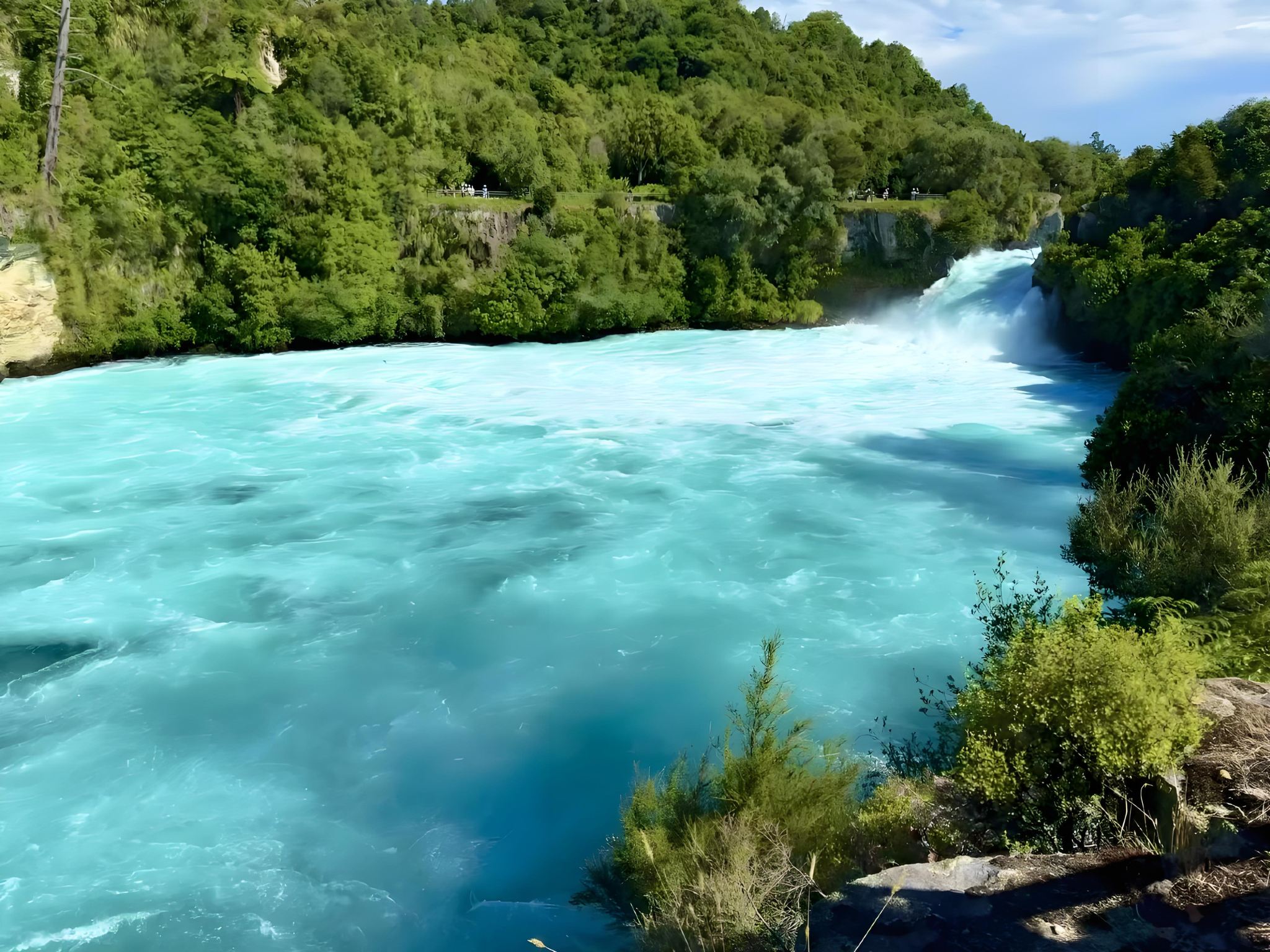 【精品小團~奧克蘭來回】清澈藍泉~地熱奇觀~陶波湖賞胡卡瀑布