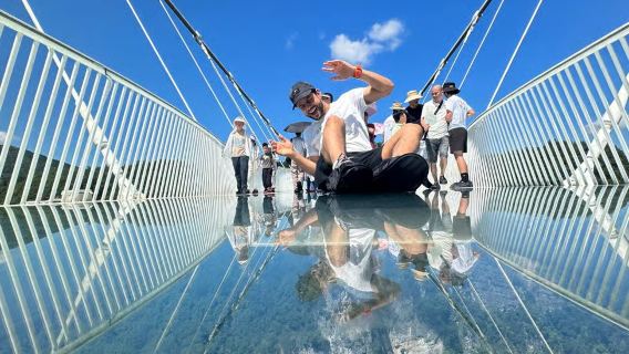 One Full day Private tour with Glass Bridge in Grand Canyon and Yellow Dragon cave