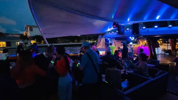 Bangkok Chao Phraya River Night Cruise | Romantic Lights × Delicious Food × Landmark Sightseeing