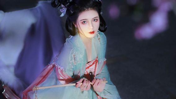 Travel Photoshoot in Huoshan[Dabie Mountains multilingual photographer guide with car, tours, follow-up shooting, aerial photography, companion shooting, and portrait photography]