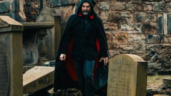 วันสิ้นโลก ความตาย และการถูกฝัง: ทัวร์ชมห้องใต้ดินและสุสาน