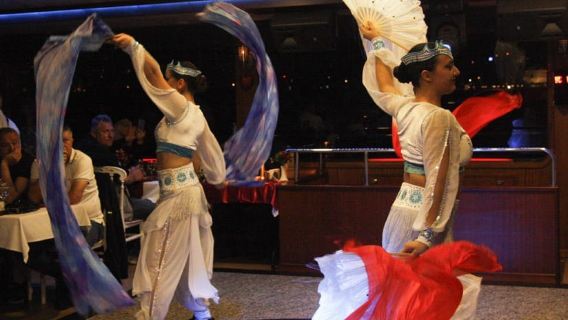 Istanbul: crociera di Capodanno tra due continenti