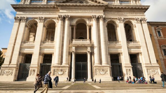 Basilica di San Giovanni in Laterano: Guided Tour + Cloister
