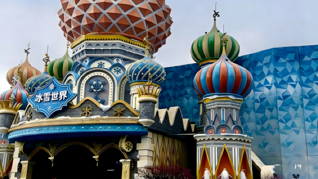 Pemandu Peribadi, Pengajar Ski Papan Tunggal & Papan Berganda, serta Teman Meluncur di Dunia Salji Naga Impian Tasik Taihu