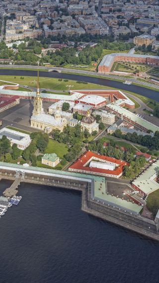 Петропавловская крепость + Крейсер Аврора + Зимний дворец + Спас на Крови - однодневный тур