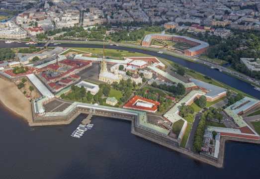 Peter and Paul Fortress + Cruiser Aurora + Winter Palace + Savior on the Spilled Blood day tour