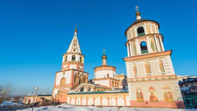 Lawatan sehari di Irkutsk: Jalan Karl Marx + Tugu Pahlawan + Seni bina gereja yang indah