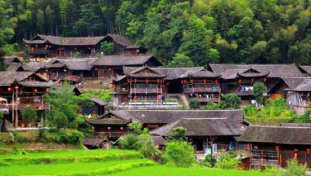 1-day Tour to Pengjiazhai + Furong Town | Ancient Waterfall Town with Millennia of History · Hanging Ancient Buildings
