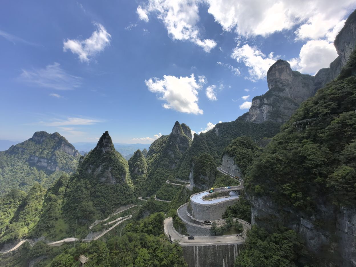 1-day tour to Zhangjiajie Qixing Mountain + Tianmen Mountain + 72