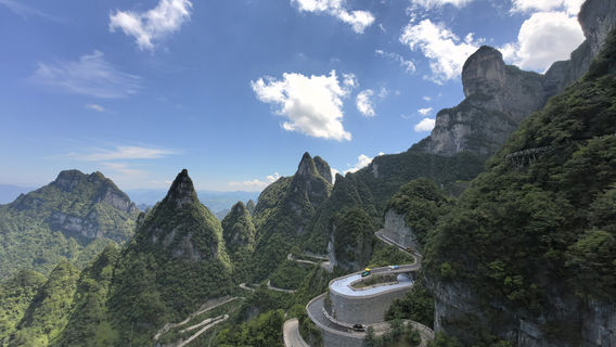 1-day tour to Zhangjiajie Qixing Mountain + Tianmen Mountain + 72