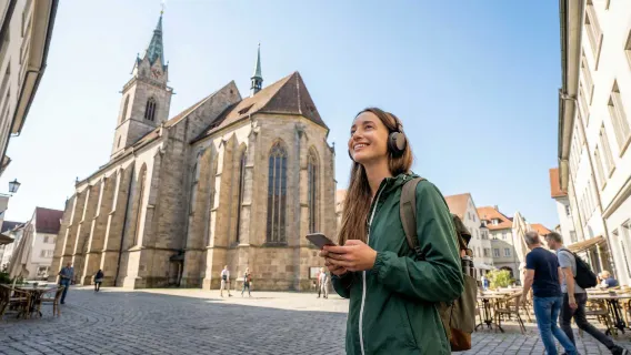 Passeio de Áudio em Ravensburg: Ecos e Paisagens Artísticas de Albertshofen