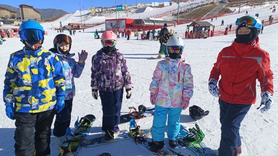 崇禮富龍滑雪場｜專屬滑雪教練預約  雪具直達飯店