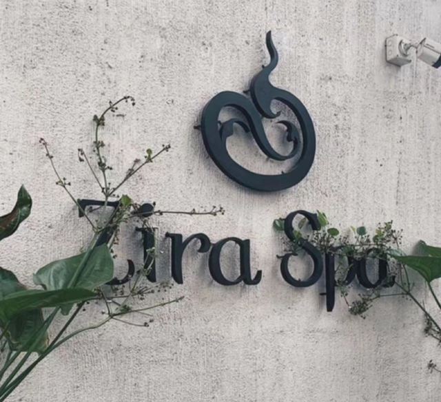 지라 스파, 치앙마이에서 높은 평가를 받은 곳으로 주윤발도 방문한 적이 있으며, 전용 예약과 할인 혜택이 제공됩니다.