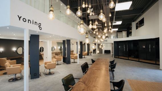 Hair and makeup experience at Yoning Salon