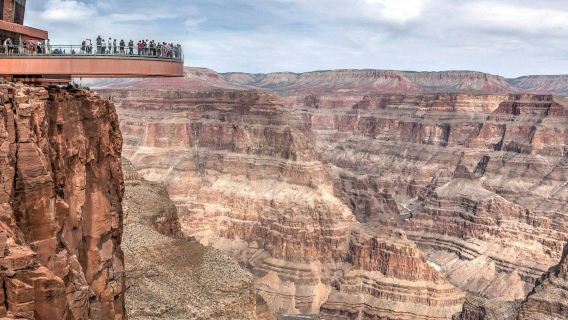 Grand Canyon: tour VIP in elicottero sul West Rim da Las Vegas