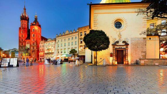 Krakow: Old Secrets, Tales & Kings Evening Guided Tour