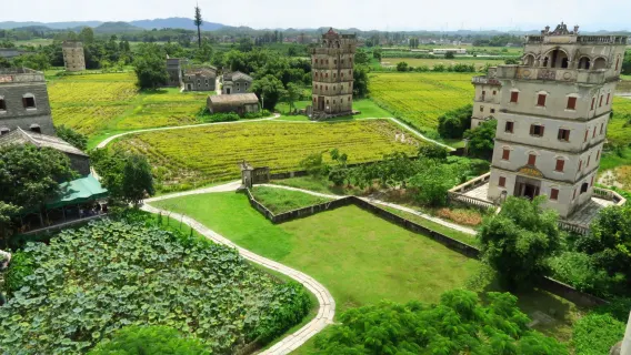 Jiangmen 33 Historical Street + Liangqichao Former Residence Memorial Hall + Diaolou Cluster In Zili Village one-day premium tour
