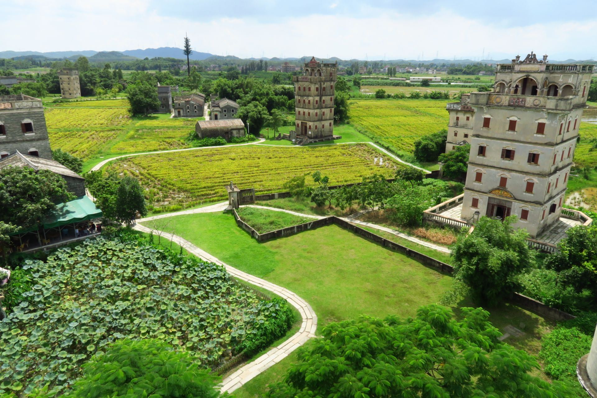 Jiangmen 33 Historical Street + Liangqichao Former Residence Memorial Hall + Diaolou Cluster In Zili Village one-day premium tour