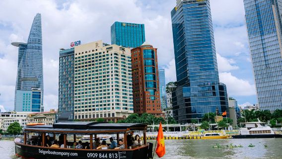 Dari HCM City: Butik Saigon River Sunset Cruise dengan Lawatan Makanan Motosikal Pilihan