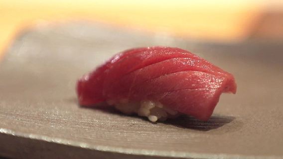 Sushi Omakase a Tokyo|Sushi Kokoro|Artigianato sentito e ceramica Karatsu wabi-sabi