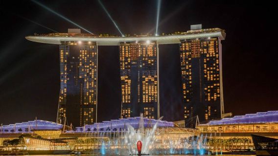 Noche estrellada en Singapur: crucero, Rhapsody en el jardín y Spectra