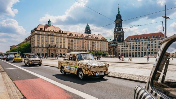 Dresden: Guided Sightseeing Tour in Classic Trabi Car