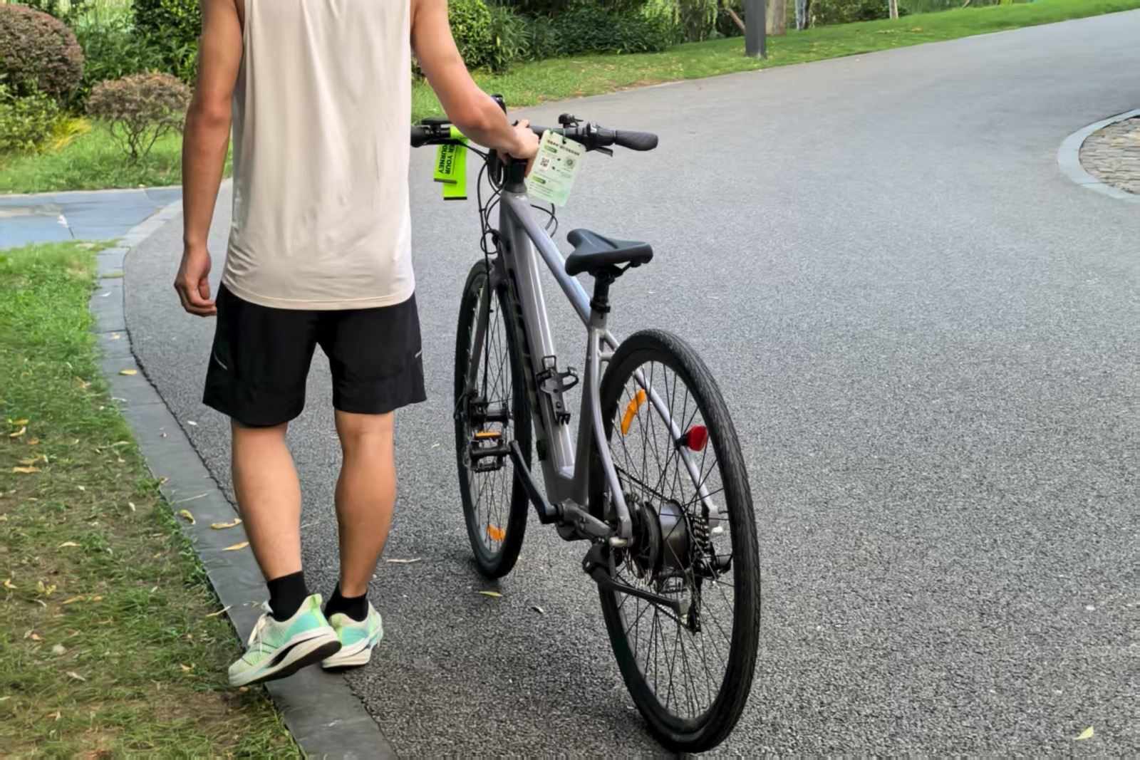 Il meraviglioso tour in bicicletta di Wuhan: 10KM alla Torre della Gru Gialla e giro con spettacolo di luci a Hankou